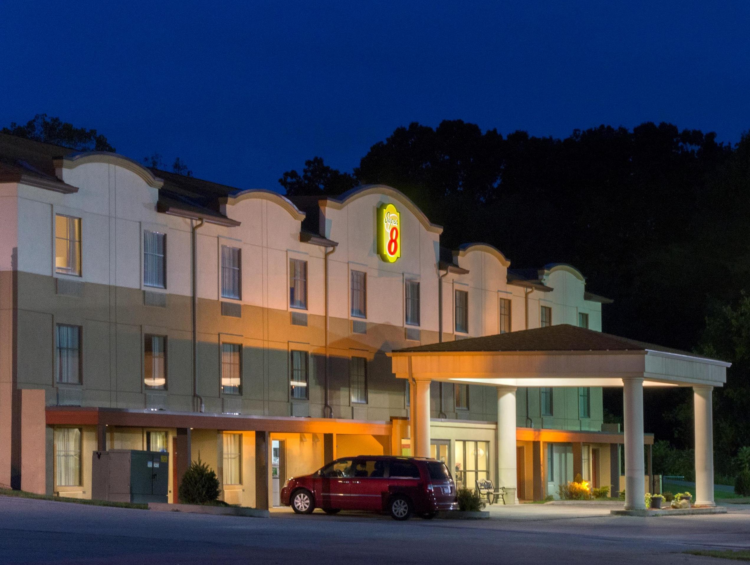 Super 8 By Wyndham Beaver Falls Экстерьер фото