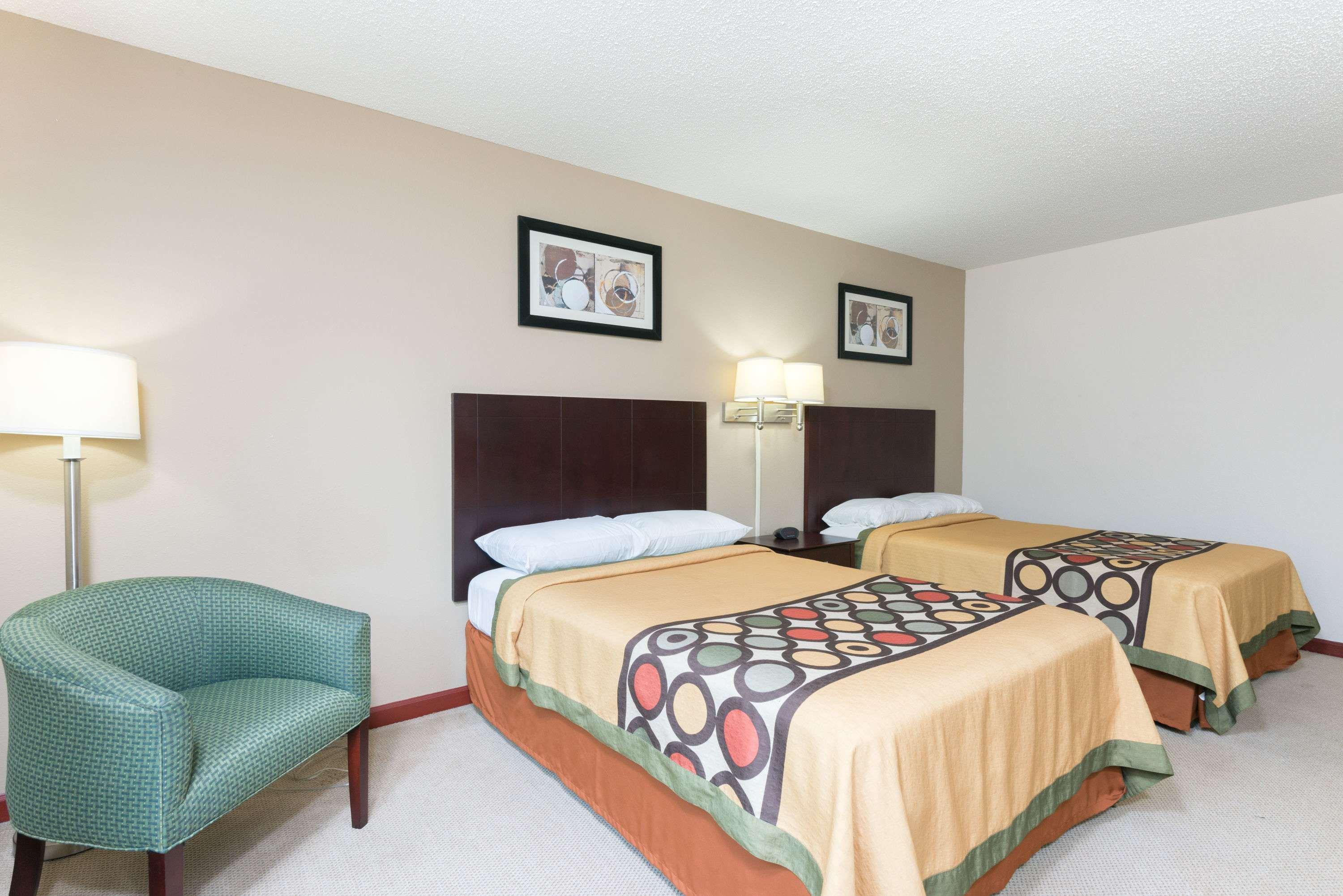 Super 8 By Wyndham Beaver Falls Экстерьер фото
