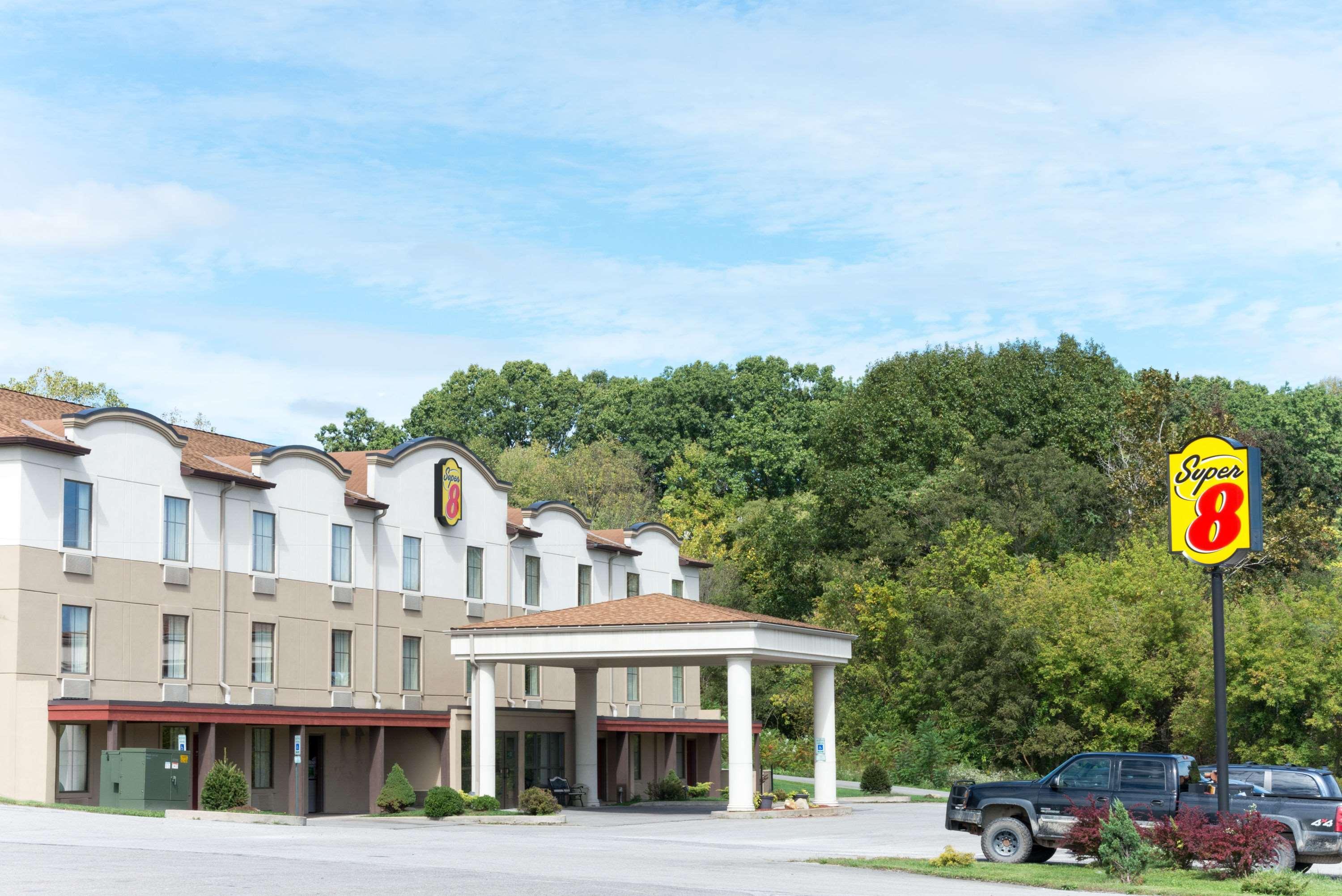 Super 8 By Wyndham Beaver Falls Экстерьер фото